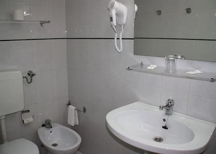 Paradouro Affittacamere 4*