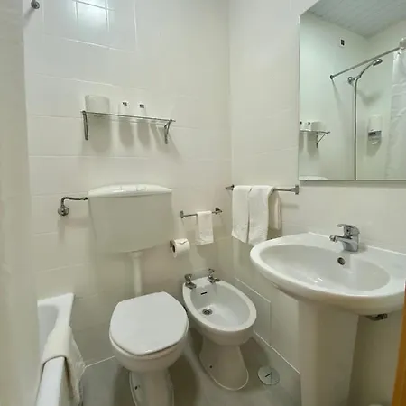 Paradouro Pensión 4*