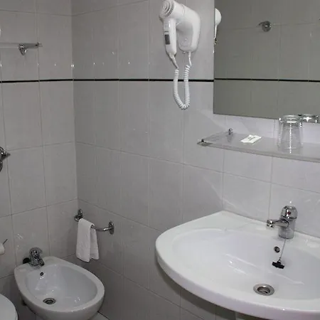 Paradouro Pensionat 2*
